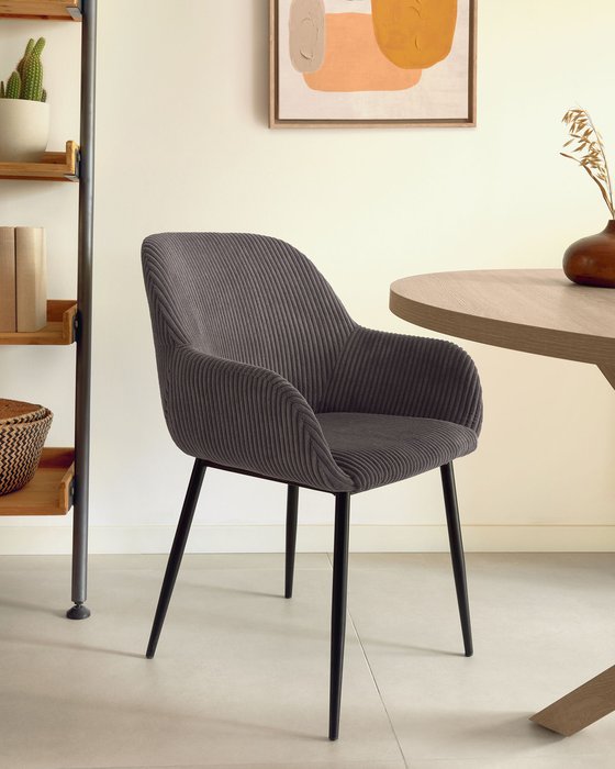 Стул Konna серого цвета - лучшие Обеденные стулья в INMYROOM