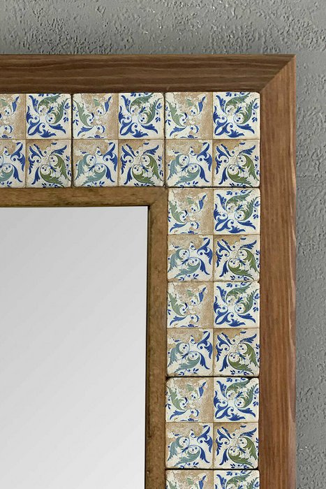 Настенное зеркало с каменной мозаикой 43x43 в раме коричневого цвета - лучшие Настенные зеркала в INMYROOM