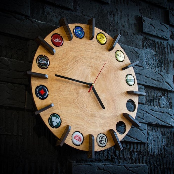 Часы-копилка для пивных крышек ANTON ANTON Техно из натуральной березовой фанеры с гравировкой - купить Часы по цене 1600.0