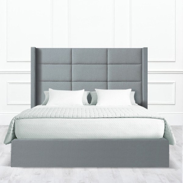 Кровать Corona из массива с обивкой серого цвета