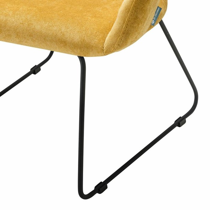Стул Hugs желтого цвета - лучшие Обеденные стулья в INMYROOM