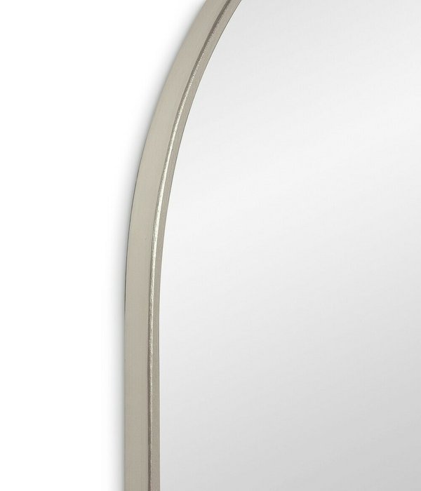 Настенное зеркало Kapsel M в раме серебряного цвета - лучшие Настенные зеркала в INMYROOM