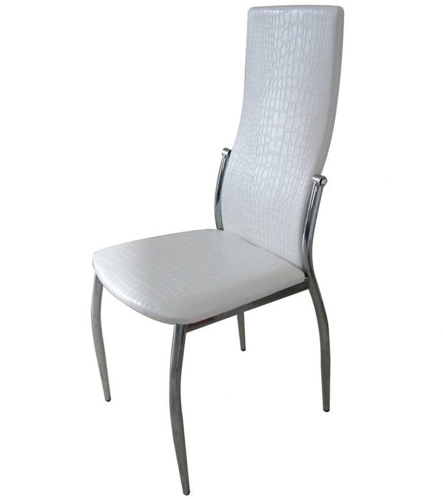 Белый стул на металлическом каркасе 