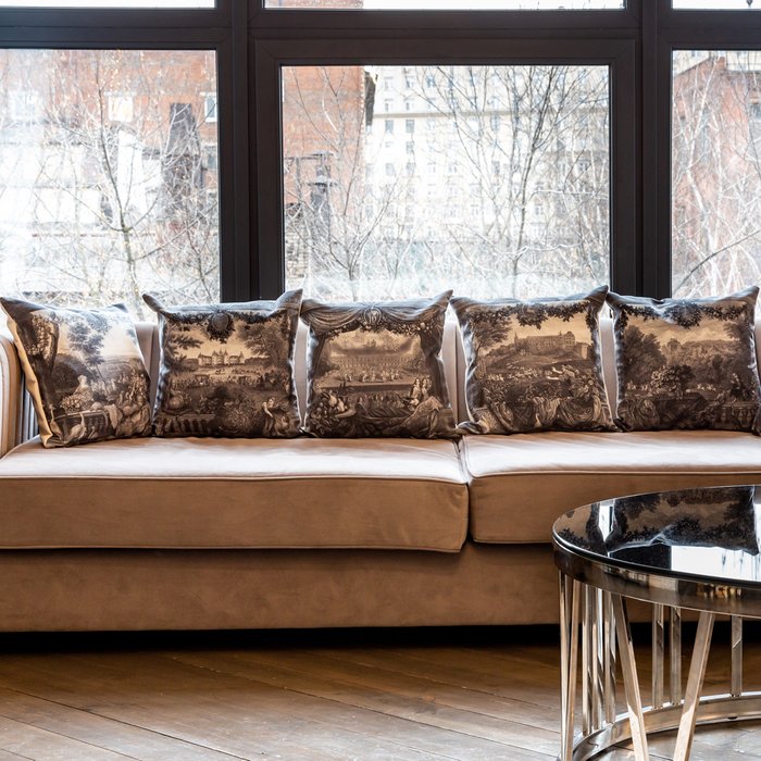 Арт-подушка Шамбор серого цвета - лучшие Декоративные подушки в INMYROOM
