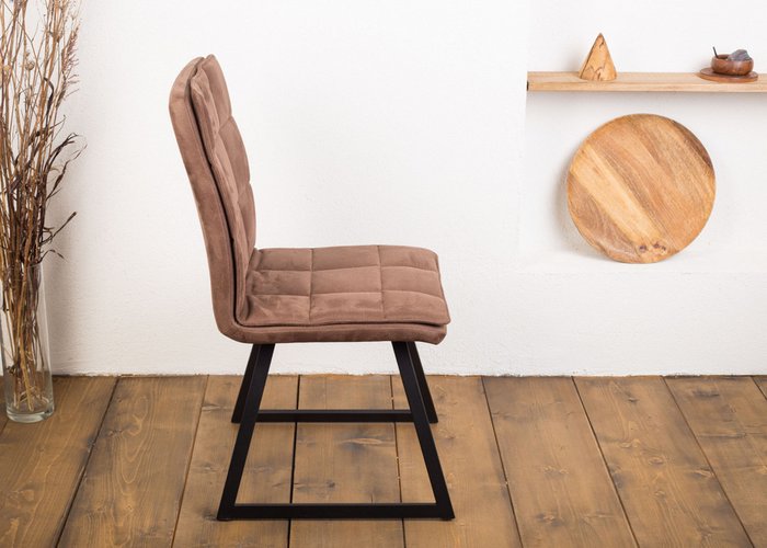 Стул Gidor коричневого цвета с черными ножками - лучшие Обеденные стулья в INMYROOM