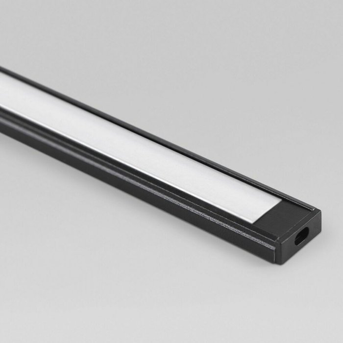 Накладной алюминиевый профиль для светодиодной ленты черно-белого цвета