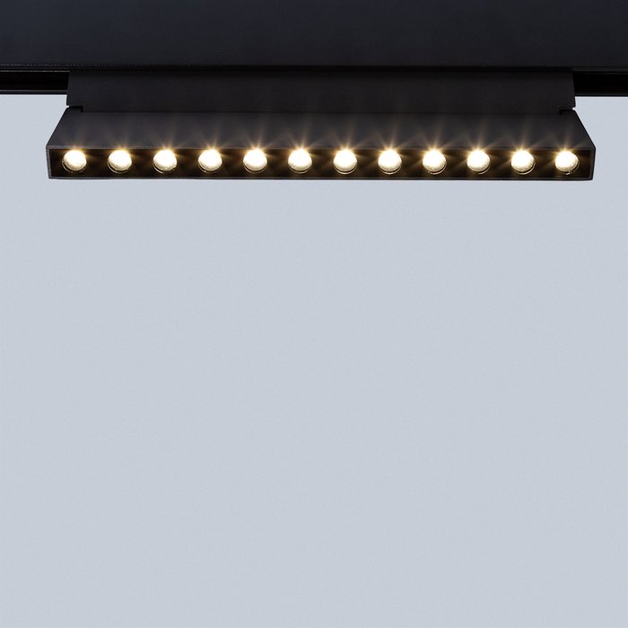 Магнитный трековый светильник Expert черного цвета - купить Трековые светильники по цене 6490.0