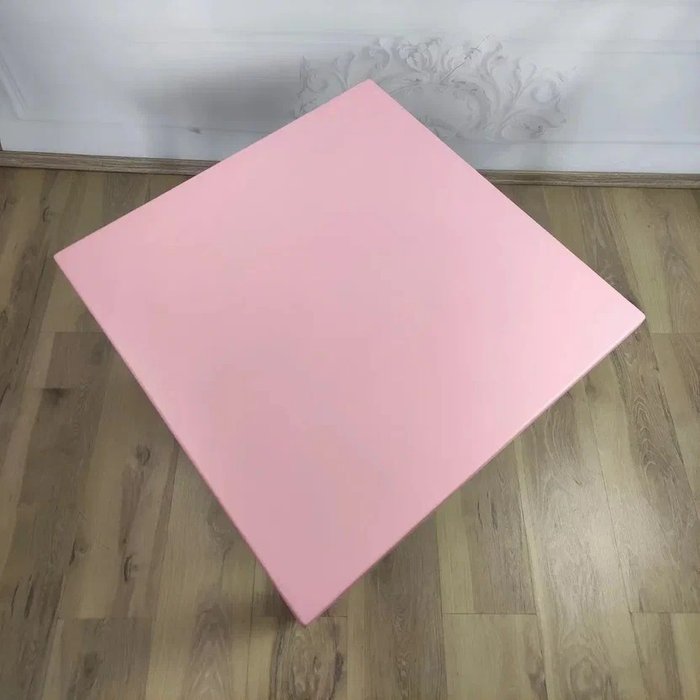 Стол журнальный Классика 60х60 розового цвета - лучшие Журнальные столики в INMYROOM