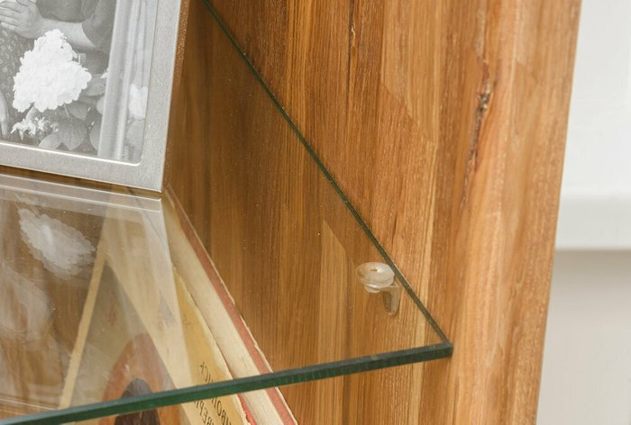 Шкаф с витриной Ирвинг бежевого цвета (левый) - лучшие Шкафы витринные в INMYROOM