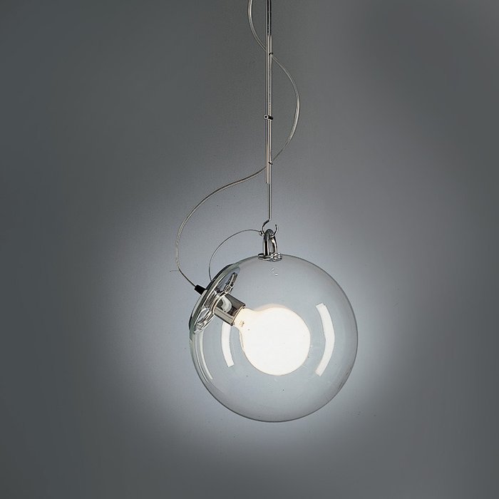 Подвесной светильник Artemide Miconos с плафоном из прозрачного выдувного стекла  - купить Подвесные светильники по цене 34150.0