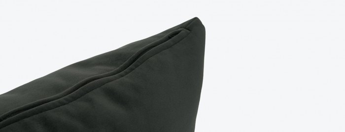 Набор из двух подушек черного цвета - купить Декоративные подушки по цене 5990.0