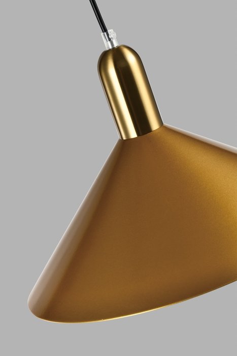 Светильник подвесной Forli золотого цвета - лучшие Подвесные светильники в INMYROOM