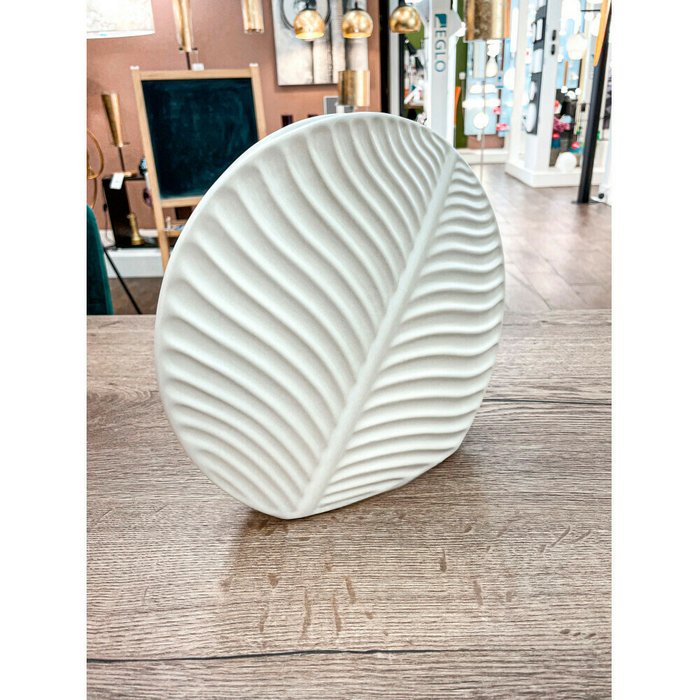 Декоративная ваза Tanabe белого цвета - лучшие Вазы  в INMYROOM