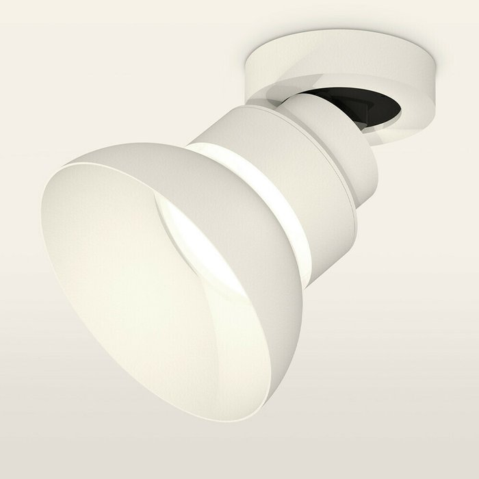Светильник точечный Ambrella Techno Spot XM8101100 - купить Накладные споты по цене 7954.0
