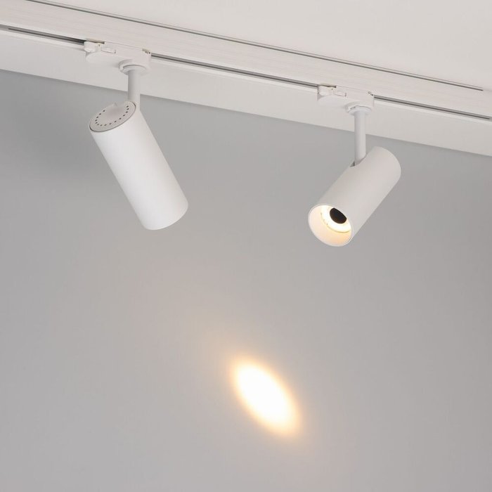 Трековый трехфазный светильник Arlight LGD-SILMA-4TR-R55-4W Warm2700 (WH, 4 deg, 230V) (IP20 Металл) 060461 - купить Трековые светильники по цене 14305 Трековый трехфазный светильник Arlight LGD-SILMA-4TR-R55-4W Warm2700 (WH, 4 deg, 230V) (IP20 Металл) 060461 - купить Трековые светильники по цене 14305