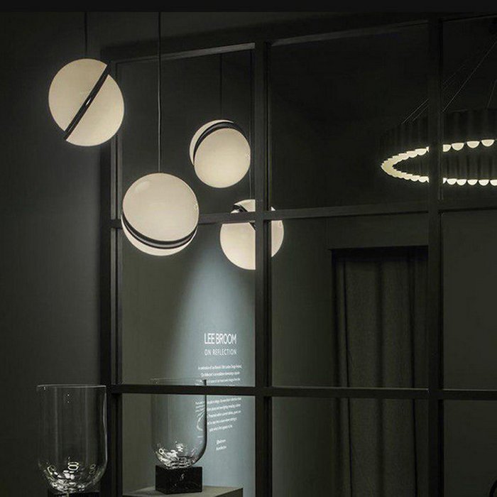 Светильник Crescent Light D30 Chrome в стиле Lee Broom - лучшие Подвесные люстры в INMYROOM Светильник Crescent Light D30 Chrome в стиле Lee Broom - лучшие Подвесные люстры в INMYROOM