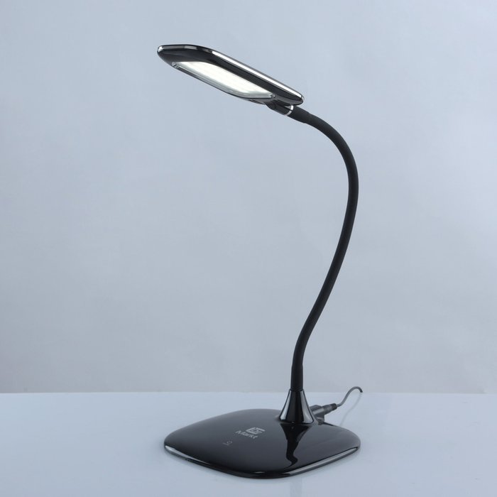 Настольная лампа Ракурс черного цвета - лучшие Рабочие лампы в INMYROOM