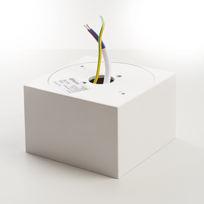 Накладной светильник HL360 41992 (алюминий, цвет белый) - лучшие Накладные споты в INMYROOM
