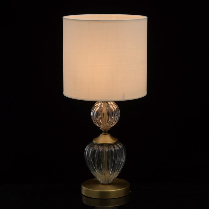  Настольная лампа Оделия с белым абажуром - купить Настольные лампы по цене 24800.0