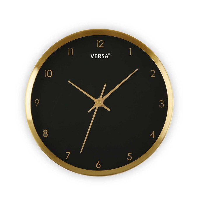 Настенные часы с черным циферблатом