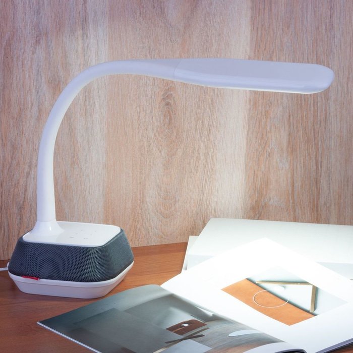 Светодиодная настольная лампа с динамиком 80417/1 белый - лучшие Рабочие лампы в INMYROOM