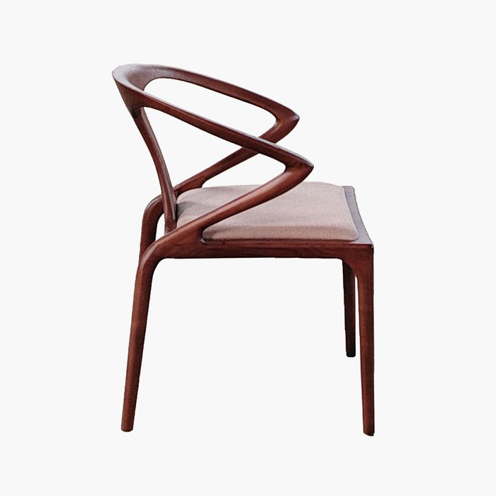 Стул Мессина коричневого цвета - лучшие Обеденные стулья в INMYROOM