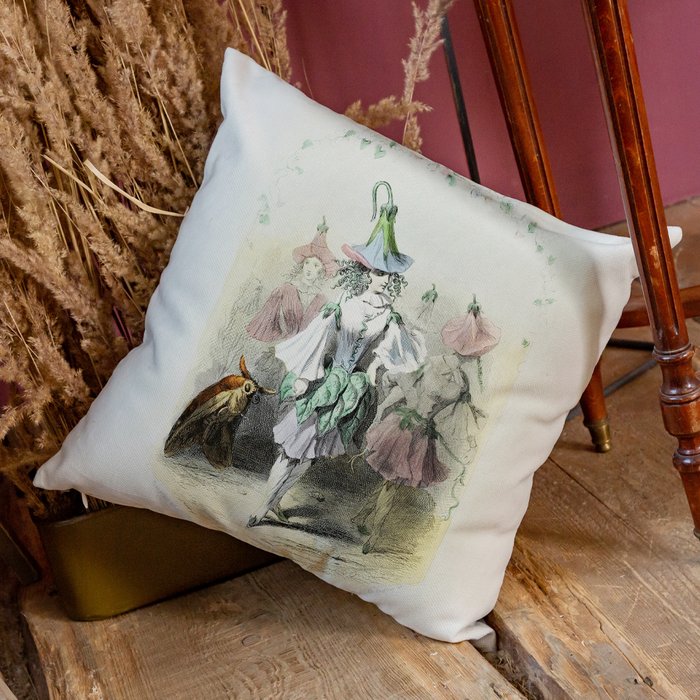 Декоративная подушка Ночная красавица Мирабилис бежевого цвета - купить Декоративные подушки по цене 2000.0