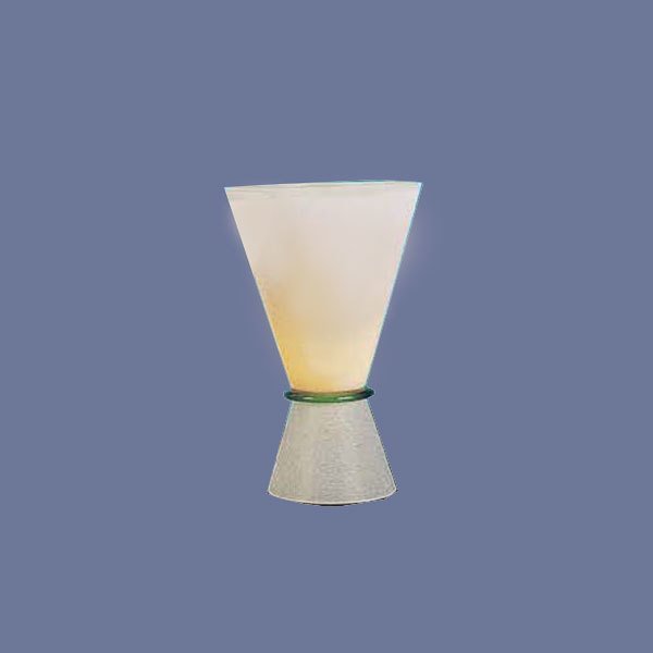 Настольная лампа Jolly из стекла белого цвета - купить Настольные лампы по цене 1760.0