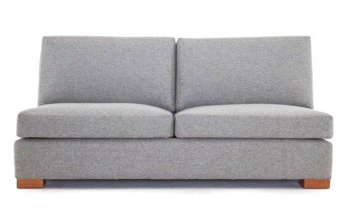 Прямой диван серого цвета