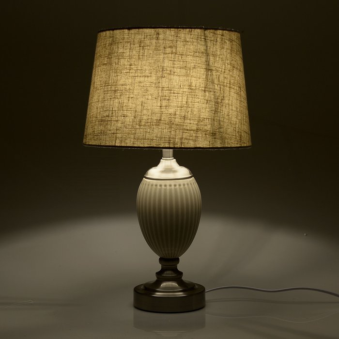 Лампа настольная бежевого цвета - купить Настольные лампы по цене 9200.0