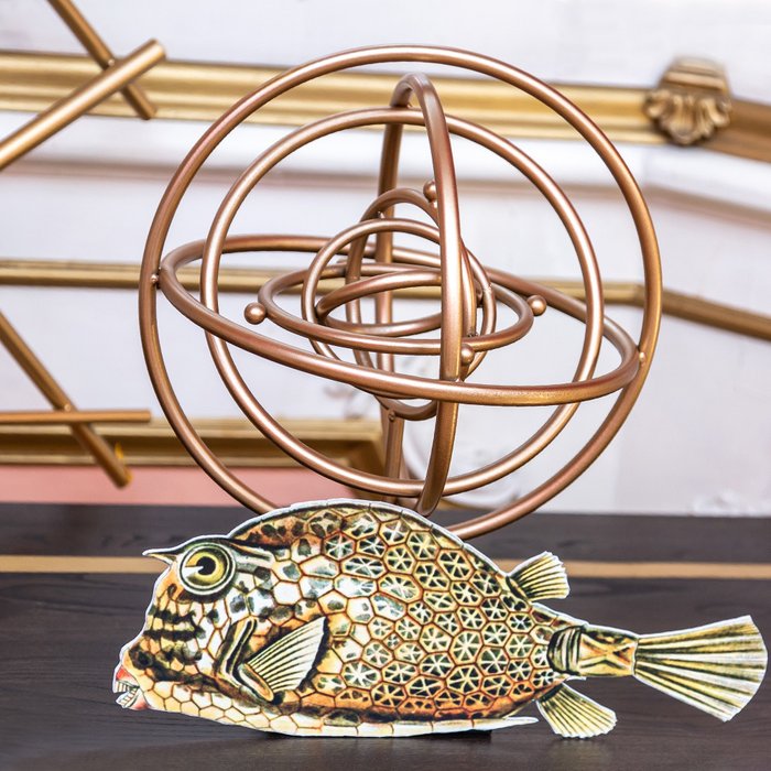 Настольный декор Гаттака золотого цвета - купить Фигуры и статуэтки по цене 3600.0