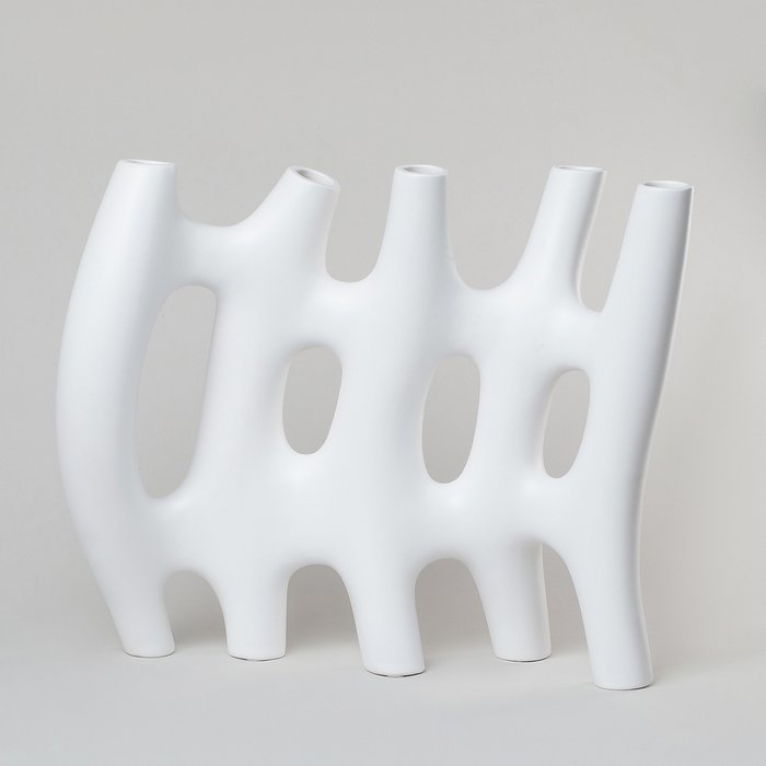Скульптурная ваза Vertical Grande белого цвета