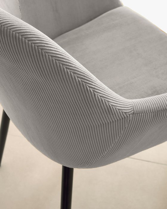 Стул Konna светло-серого цвета  - лучшие Обеденные стулья в INMYROOM