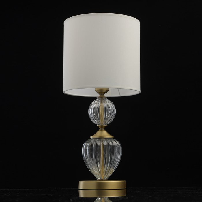  Настольная лампа Оделия с белым абажуром - лучшие Настольные лампы в INMYROOM