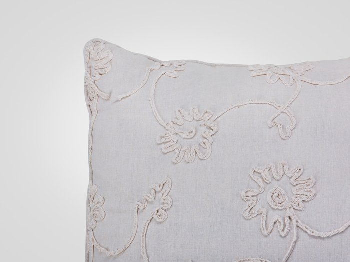 Подушка декоративная белого цвета 58х58 см - купить Декоративные подушки по цене 3050.0
