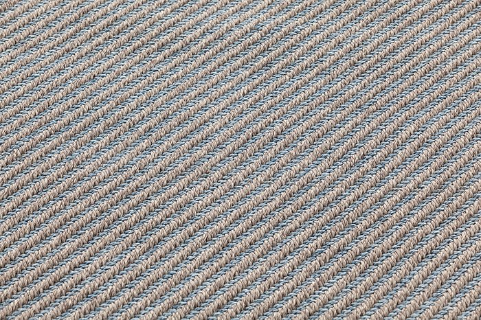 Большая подушка Diagonal almond-blue голубого цвета - лучшие Декоративные подушки в INMYROOM