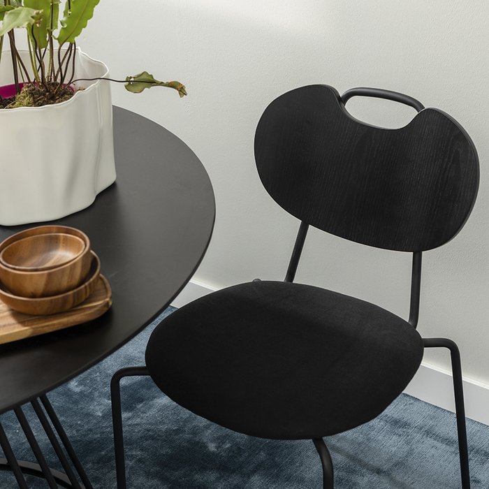 Стул Hillen черного цвета - лучшие Обеденные стулья в INMYROOM