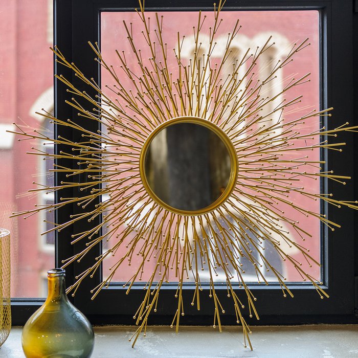 Дизайнерское настенное зеркало Селеста в золотистой раме - лучшие Настенные зеркала в INMYROOM