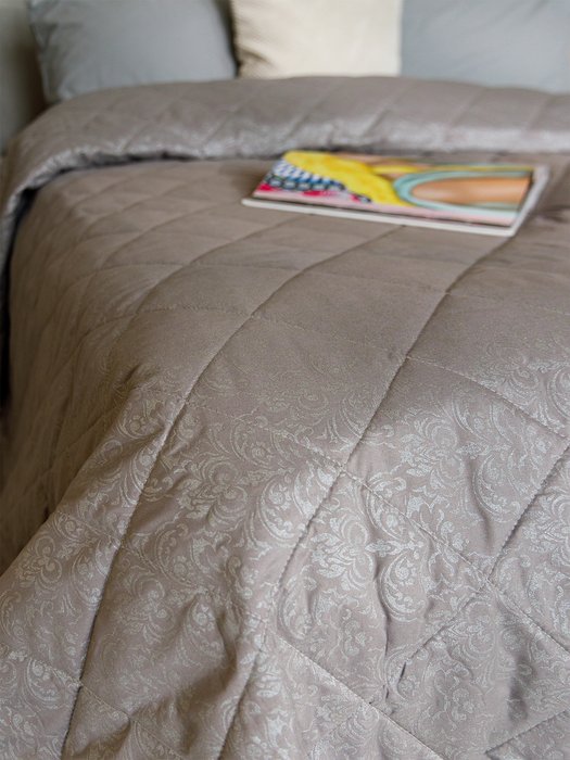Покрывало стёганое Midi airy 210x240 серого цвета - лучшие Покрывала в INMYROOM Покрывало стёганое Midi airy 210x240 серого цвета - лучшие Покрывала в INMYROOM