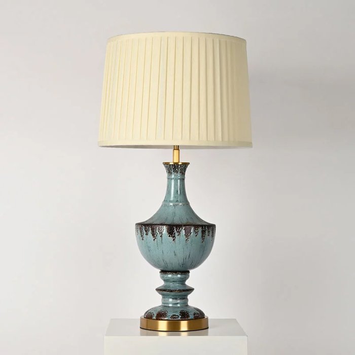 Настольная лампа с абажур плиссированный белого цвета - купить Настольные лампы по цене 32960.0
