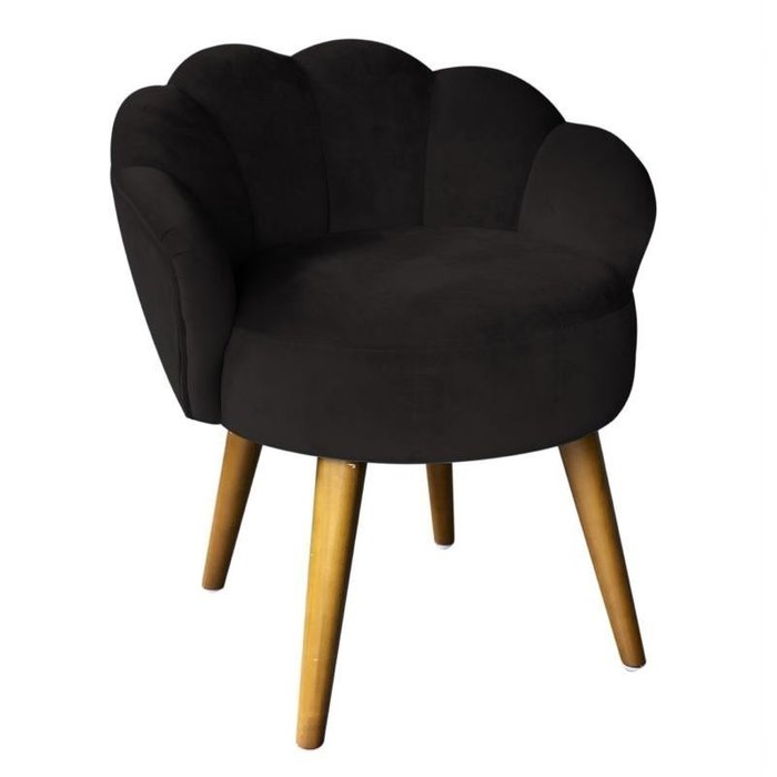 Кресло черного цвета на деревянных ножках