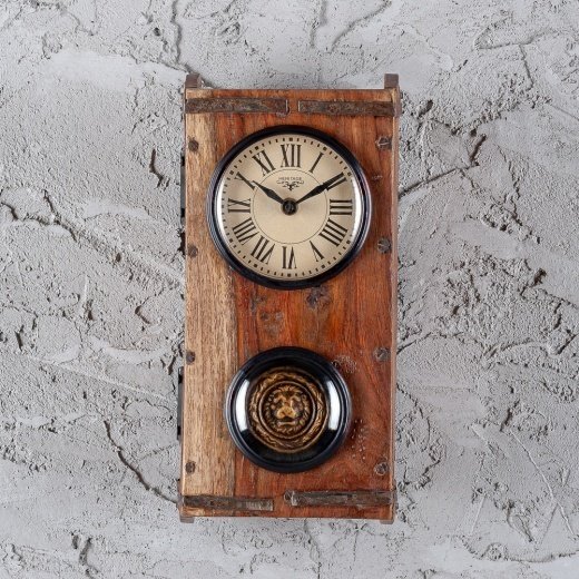Часы настенные с корпусом из дерева