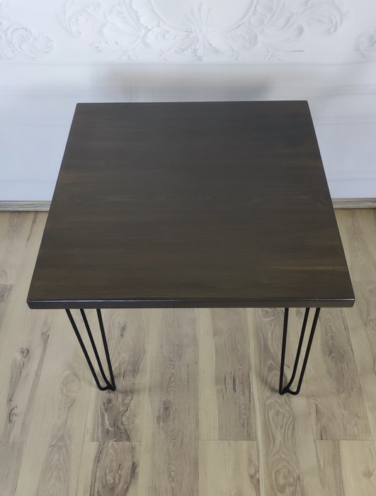 Стол обеденный Loft 80х80 со столешницей из массива сосны цвета венге на металлических ножках - лучшие Обеденные столы в INMYROOM