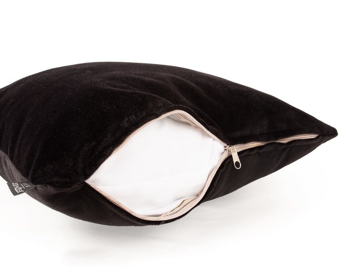 Декоративная подушка Shaggy Black черного цвета - купить Декоративные подушки по цене 1165.0