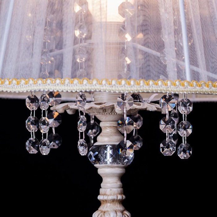 Настольная лампа  Omela белого цвета - купить Настольные лампы по цене 5600.0