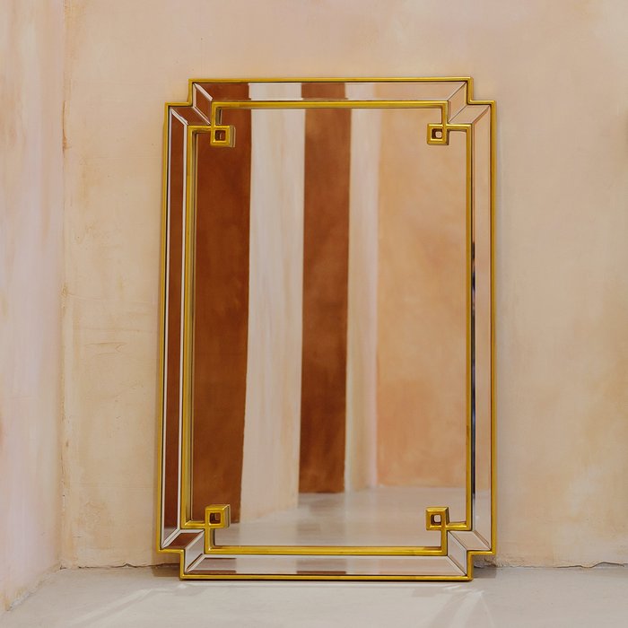 Настенное зеркало Астрид Голд в граненой раме с зеркальным слоем - лучшие Настенные зеркала в INMYROOM