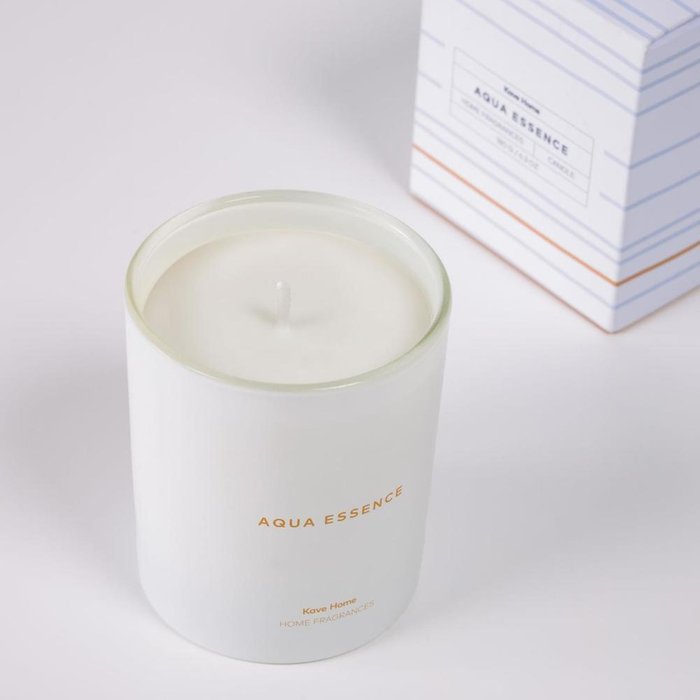 Ароматическая свеча Aqua Essence белого цвета - купить Свечи по цене 3290.0