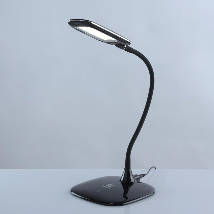 Настольная лампа Ракурс черного цвета - купить Рабочие лампы по цене 6000.0