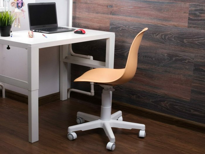 Кресло Смузи персиково-белого цвета - лучшие Офисные кресла в INMYROOM