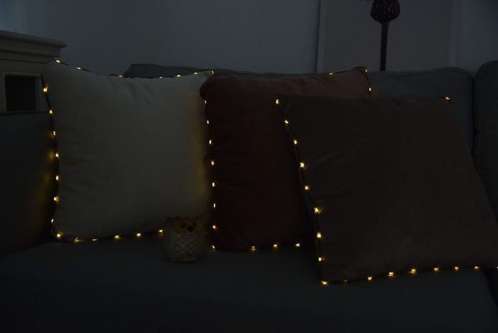 Чехол для подушки Flash 45х45 коричневого цвета декорированный светодиодами  - лучшие Чехлы для подушек в INMYROOM